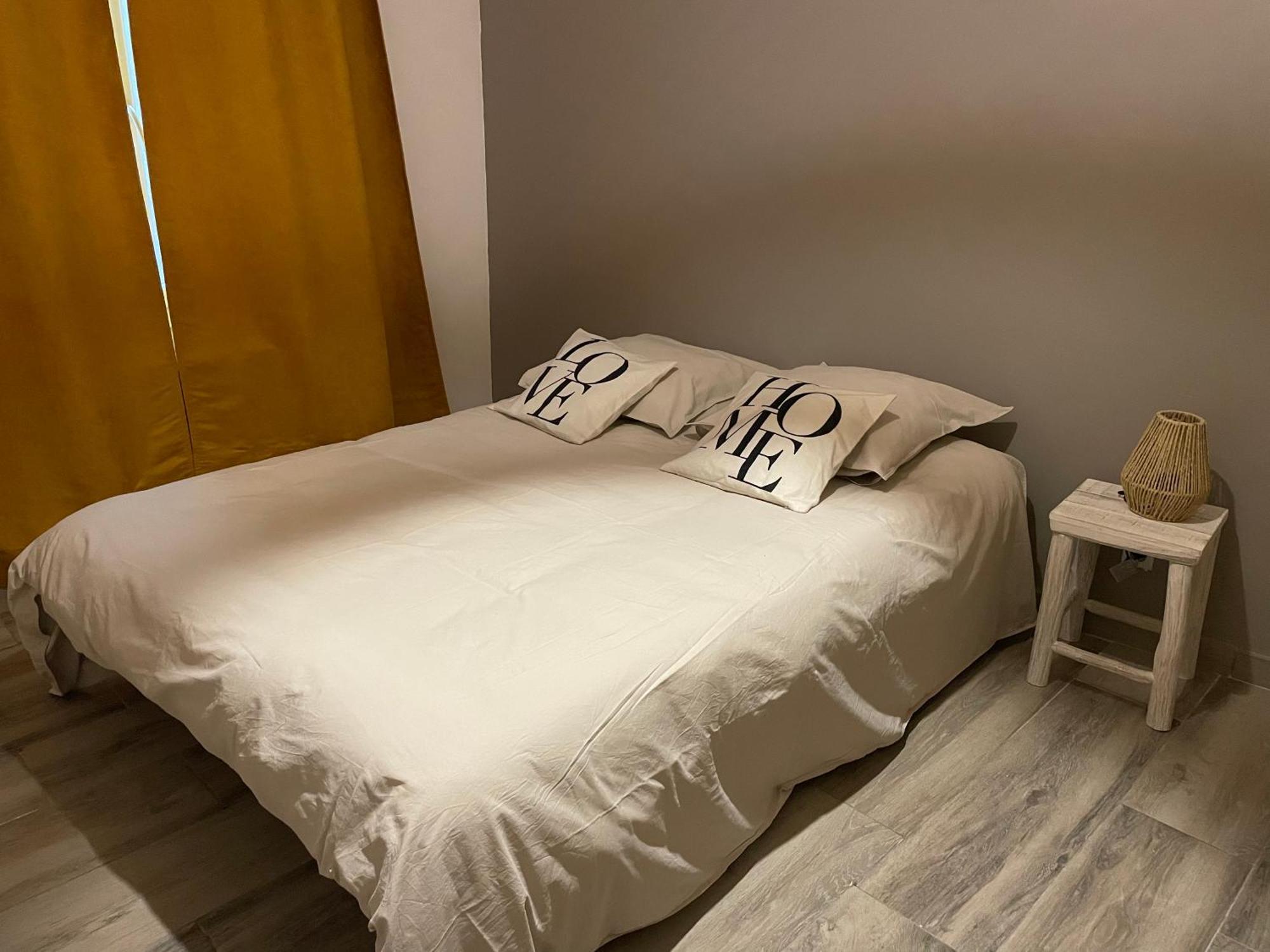 Appartement Coquet Dans Le Centre De Mèze Eksteriør billede