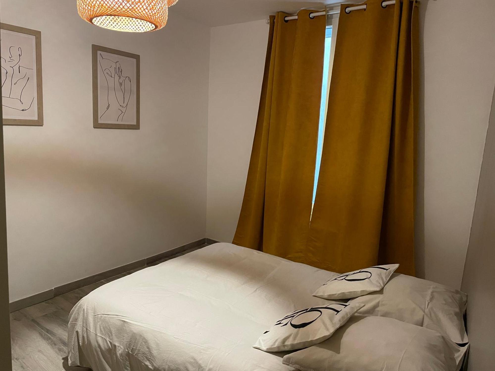 Appartement Coquet Dans Le Centre De Mèze Eksteriør billede